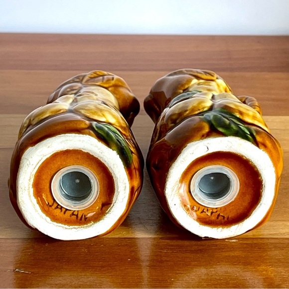 Pear Cluster Salt and Pepper Set - Picture 4 of 9